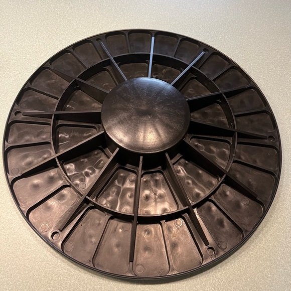 Workout Equipment Bundle: plank board, balancing disc and 26” fitness ball - Picture 7 of 11